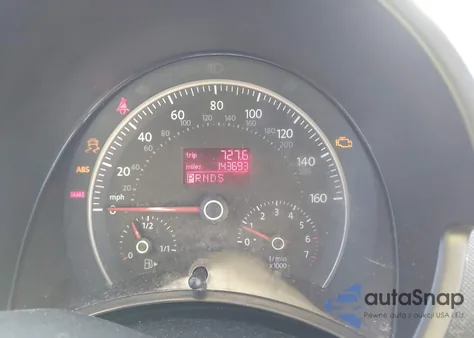 2010 Volkswagen New Beetle 2.5L из США, поврежденный, VIN 3VWRW3AL9AM002812